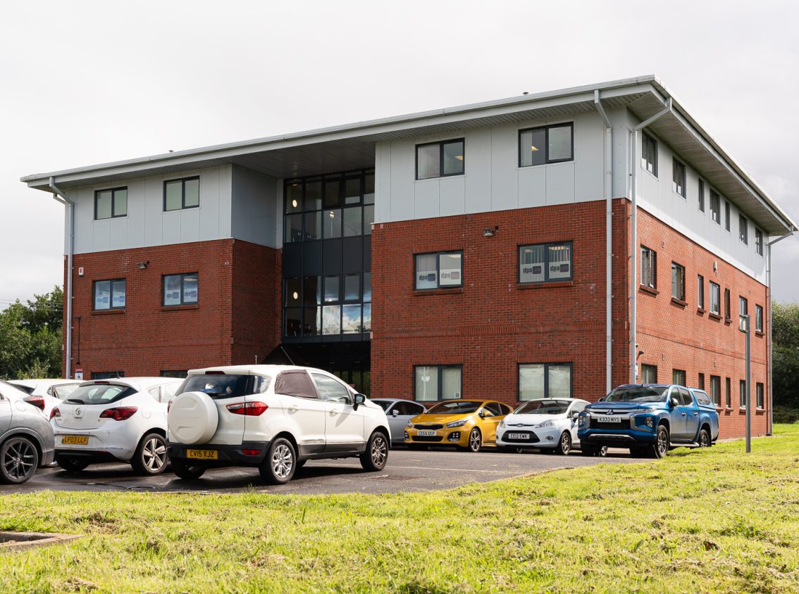 Scarlet Court, Llanelli